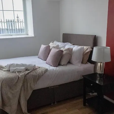 Cozy And Modern 2-Bed Apartment Swansea Exterior photo